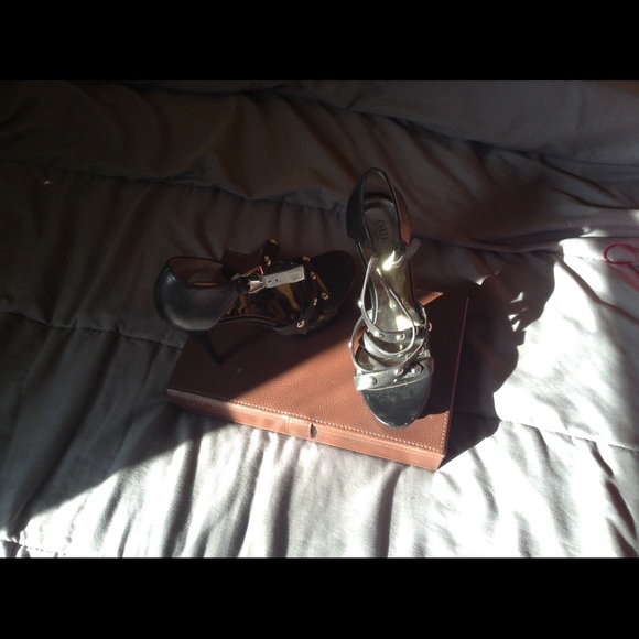 Guess Heels - Picture 1 of 3